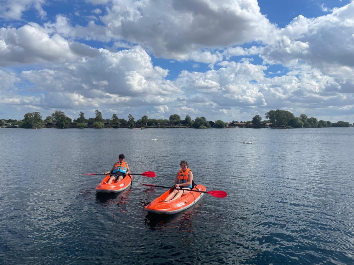 Luxury Lakeside Lodge L2 With Hot Tub Situated At Tattershall Lakes Country Park Eksteriør bilde