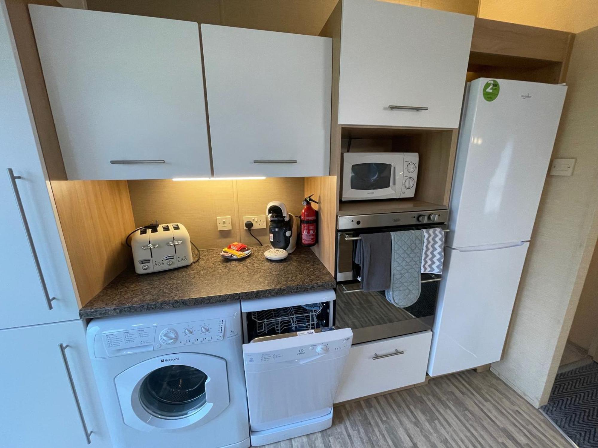 Luxury Lakeside Lodge L2 With Hot Tub Situated At Tattershall Lakes Country Park Eksteriør bilde
